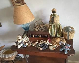 Tons of vintage dolls.