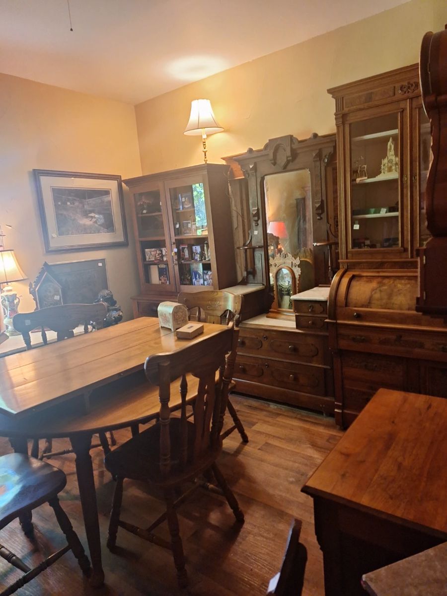 Porter Estate Sale in Allegan, MI starts on 5/23/2024