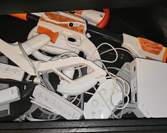 Wii console & accessories