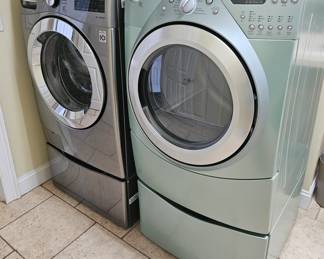 nice front load washer & dryer