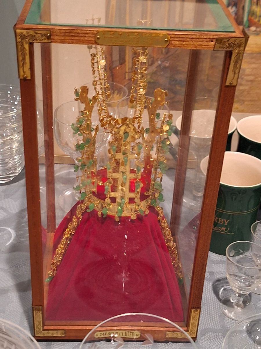 Vintage Chunma- Chong 24kt gold plated Korean Crown with jade stone accents. Crown is in a custom made display case lined with red velvet