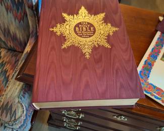 The Holy Bible: with Illustrations from the Vatican Library.  Amazing Lithograph artwork!