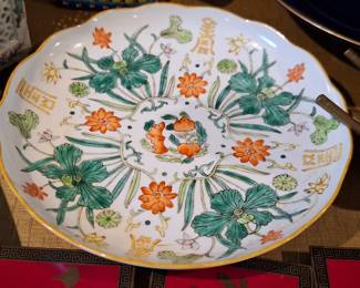 Jiaqing period (1796-1820) porcelain dish w/buddist symbols