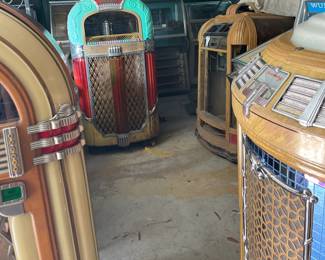 GROUP OF JUKEBOXES FOR FRIDAY SALE