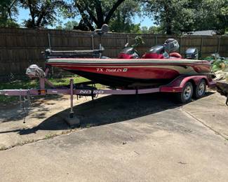 2000 Tracker Nitro 901 CDX boat with Mercury Motor and Tracker Marine trailer........To  register and to place bids go to www.capitolsalesservices.hibid.com  