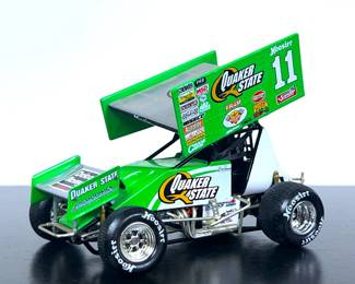 Diecast of Steve Kinser # 11 Quaker State 2002 Sprint Extreme racer