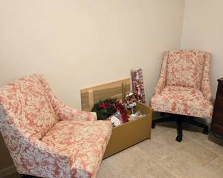 Ethan allen desk chairs