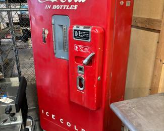 Vintage 10 Cent Vendo 39 Coca Cola Vending Machine 