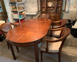 #72	round table with 2 leaves and 4 chairs on wheels 40-72x29 t	 $250.00 
