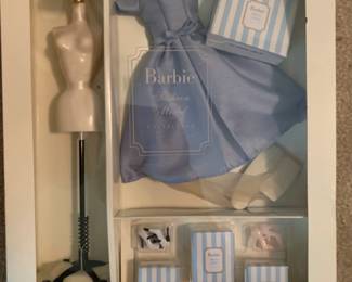 #53	2001 Barbie Fashion Model Accessory Pack - NIB	 $60.00 
