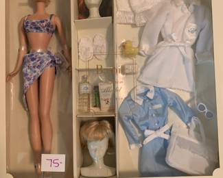 #52	2003 Barbie Fashion Model Spa Getaway - NIB	 $75.00 

