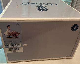 #108	Lladro 0521 Lovers Tender Tokens 	 $175.00 
