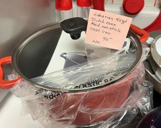 #322	Zakarian 4.5qt Dutch Oven Red, non  stick cast iron 2pc	 $40.00 
