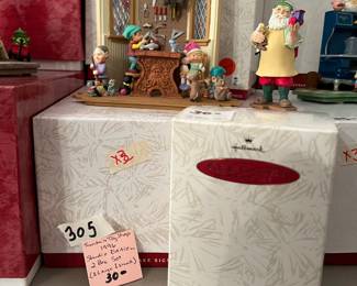 #305	Santas Toy Shop 1996 Studio Edition 2 box set (1 Large 1 Small) 	 $30.00 
