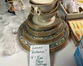 #334	Lenox Autum 4 5 piece settings china 	 $310.00 			
