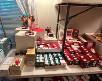 Hallmark collections of ornaments 