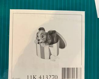 #275	Walt Disney Collectors Society Puppy in hat box	 $50.00 
