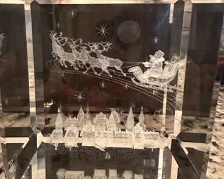 #219	CrystaL Impressions Fine Laser Art "Santa in Flight" 4" Cube	 $150.00 
