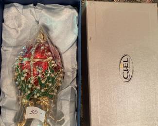 #354	Ceil COllectibles Egg	 $30.00 
