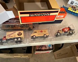 #251	American Heritage Models Die-Cast metal - Set of 3 Trucks	 $40.00 
