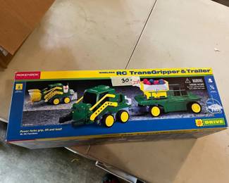 #229	Rokenbok RC Transgripper w Trailer	 $30.00 
