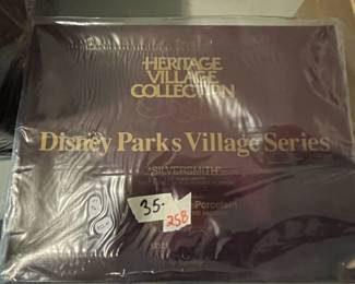 #260	Heritage Village Disney park Village Collection - Tinkerbell Treasures	 $35.00 
