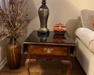 Queen Anne side table - has sides that can be raised
