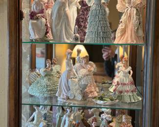 #VINTAGE COLLECTION OF CERAMIC FIGURINES 