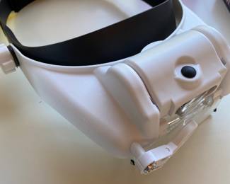 Hands-Free Magnifier