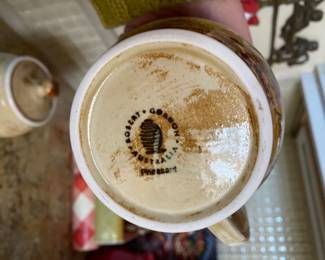 Robert Gordon Pottery "Pheasant" Covered Sugar Bowl & Creamer - Made in Australia