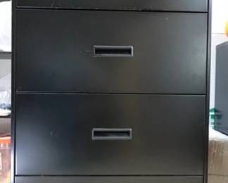 Perfect condition 4 drawer file cabinet. Priced to move.