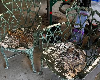 A three piece wrought iron settee! A terrific restoration project! Pieces are sturdy and strong! 