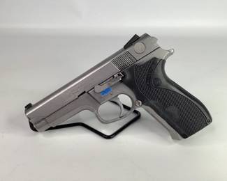  Smith & Wesson 5946 9mm Pistol
