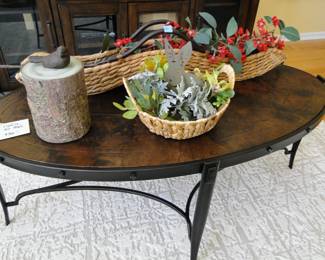 Decorative art pieces, and nice oval table