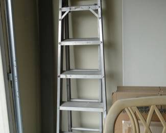 8 foot aluminum ladder