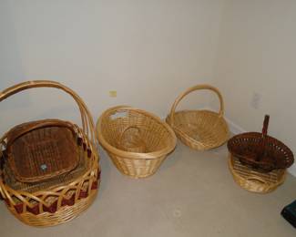 A tisk it a tasket, we found a few new baskets