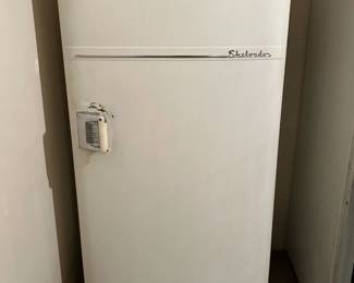 Vintage Crosley Shelvador Refrigerator.  Works.