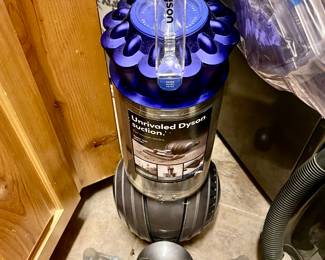 Dyson Ball Multifloor 2 Vacuum