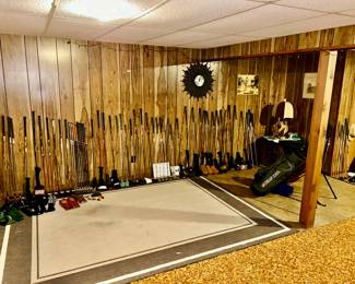 Large selection of golf clubs!  (95% Left Handed)