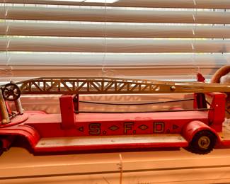 Structo pressed steel fire truck S. F. D.