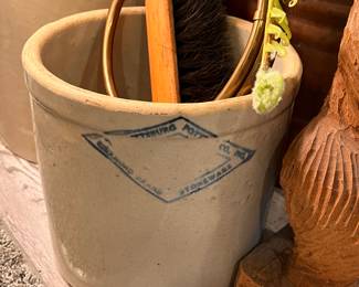 Pittsburg Pottery Co. Diamond Brand Stoneware crock 