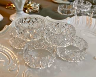 6 glass napkin rings 