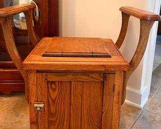 Vtg. Oak chamber pot chair