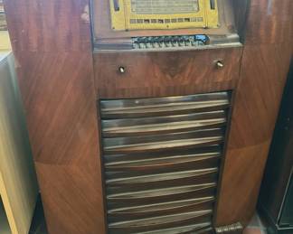 Large vintage radio