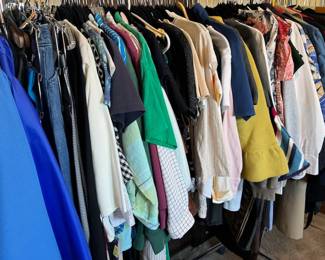 Women’s clothing (pants sizes M/10-12, tops sizes S/M), shoes (sizes 6.5 -7)
Men’s outdoor jackets (size L): LL Bean, Columbia
Accessories: sunglasses, hats, purses, tote bags