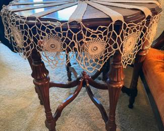 Traditional side table and lace table covering