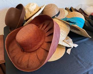 Women’s clothing (pants sizes M/10-12, tops sizes S/M), shoes (sizes 6.5 -7)
Men’s outdoor jackets (size L): LL Bean, Columbia
Accessories: sunglasses, hats, purses, tote bags