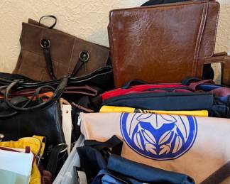 Women’s clothing (pants sizes M/10-12, tops sizes S/M), shoes (sizes 6.5 -7)
Men’s outdoor jackets (size L): LL Bean, Columbia
Accessories: sunglasses, hats, purses, tote bags