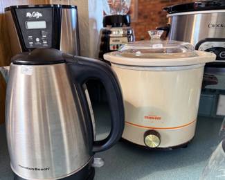 Vintage and new kitchen appliances