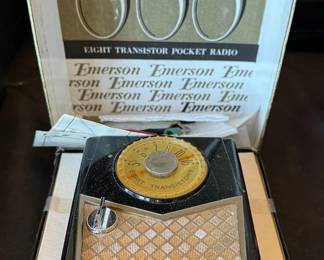 Vintage Emerson transistor radio in box